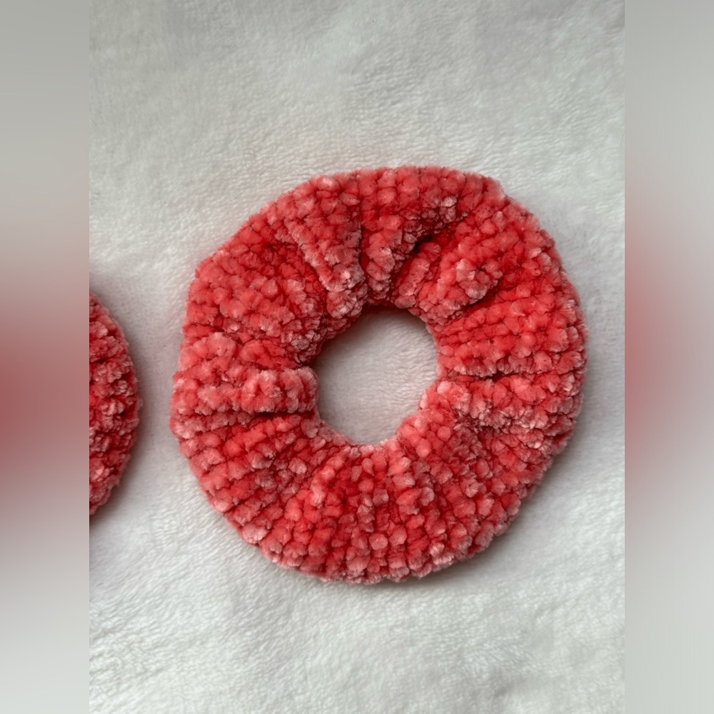 Handmade Crochet Scrunchies 3pk - Picture 5 of 8